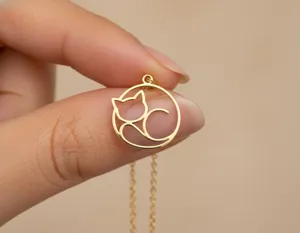 Cat Pendant Necklace: Minimalist Sleeping Cat in Gold Plated Silver – 3