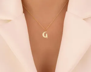 Cat and Moon Necklace: Minimalist Crescent Moon Pendant for Cat Lovers – 3