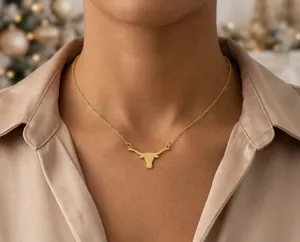 Longhorn Necklace in Sterling Silver – Sleek Western Charm – 1