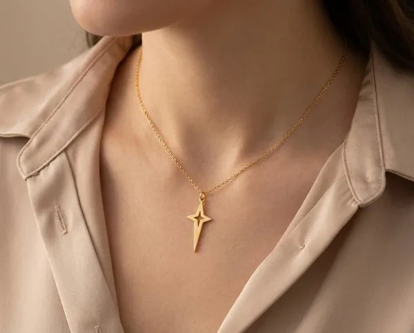 North Star Necklace in 925 Sterling Silver with Gold, Rose Gold or Silver Finish