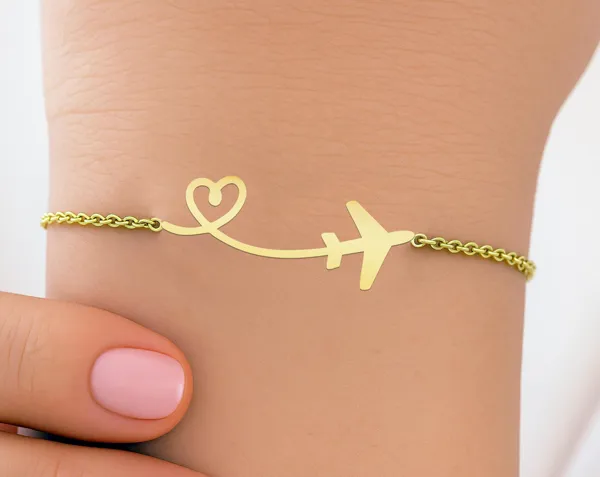 Travel Bracelet with Airplane and Heart in Gold Plated Sterling Silver