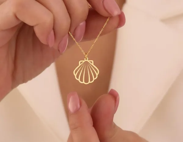 Shell Necklace: Minimalist Sea Shell Pendant in Gold Plated Silver