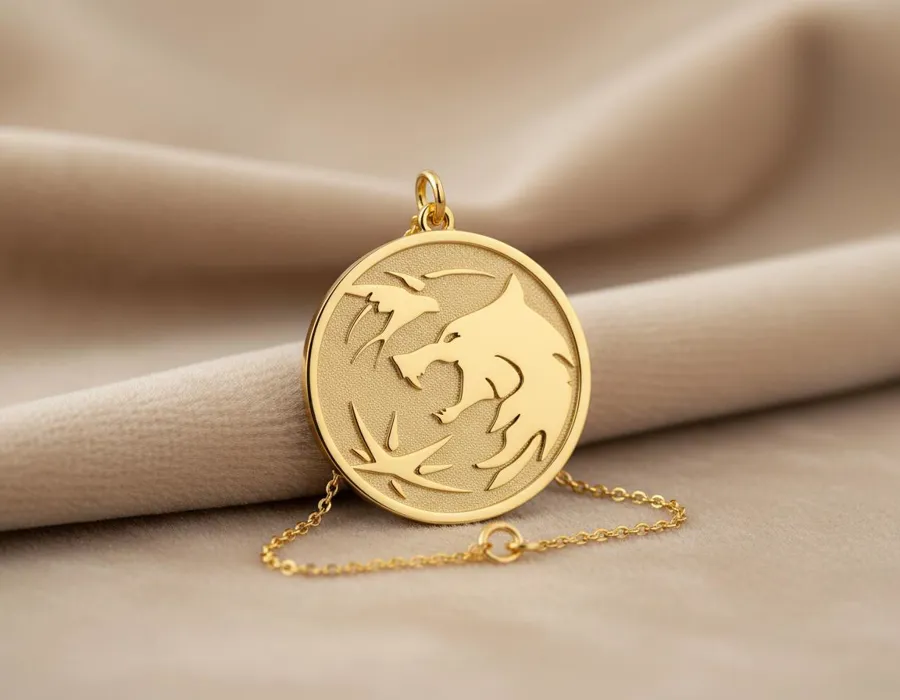 Wolf Pendant Necklace: Gold Plated Round Wolf Design